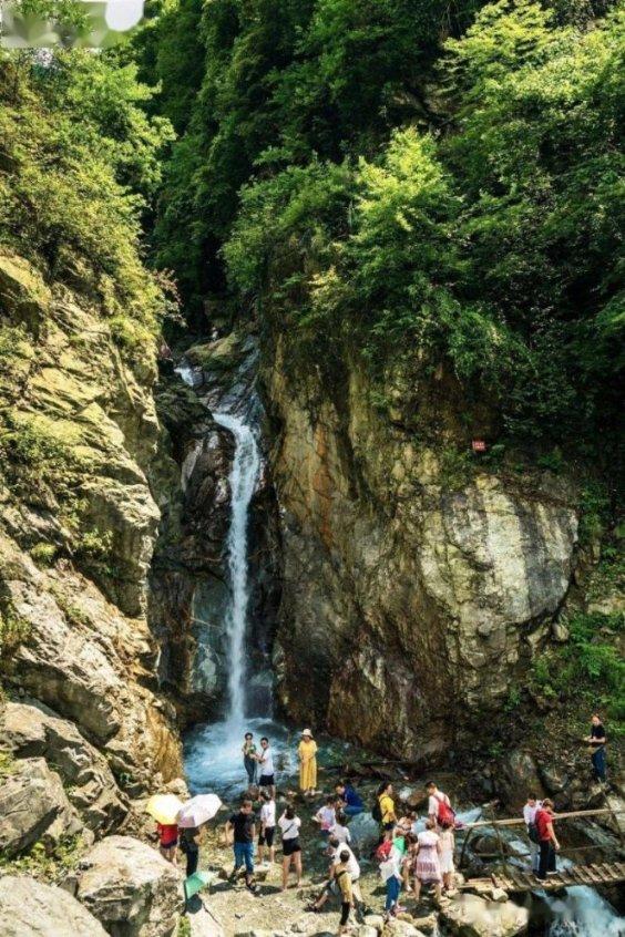古代1位很牛的皇帝，留下2把刀剑，1把卖4830万，1把成历史悬案